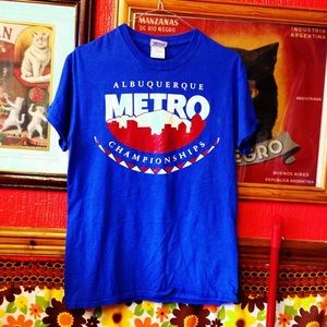 Looking for a blue metro shirt I will buy it off u